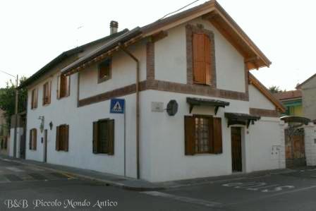 PICCOLO MONDO ANTICO B&B - Prices & Reviews (Castellanza, Italy)