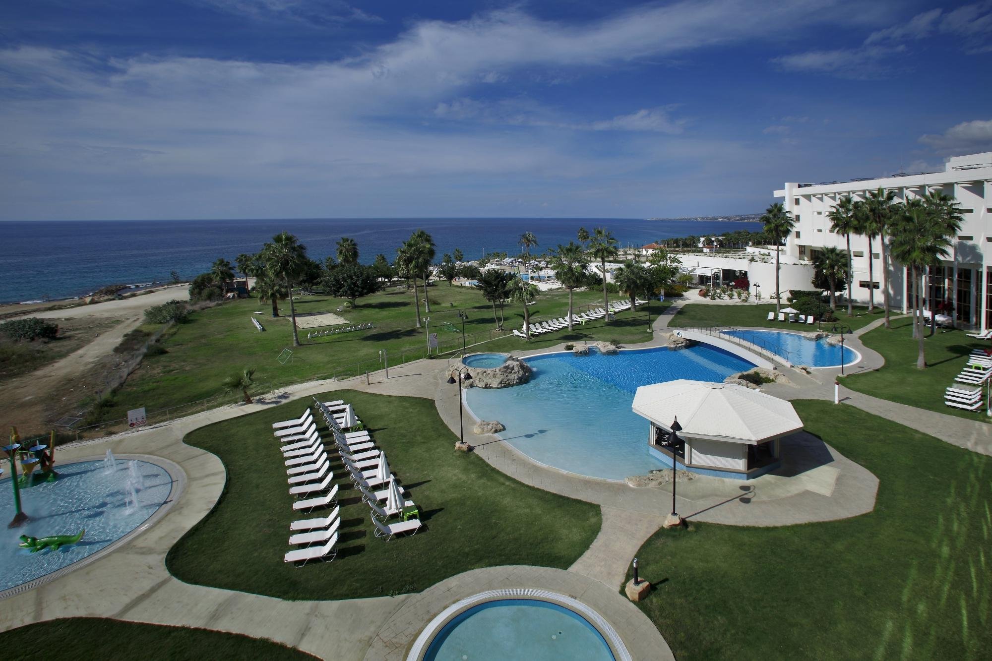 leonardo laura beach & splash resort all inclusive