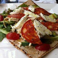 Chicken, chorizo and mozzarella flatbread. Delicious as ever!