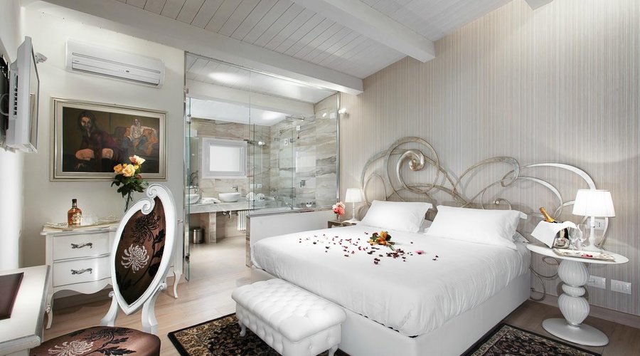 MAJOR SUITE