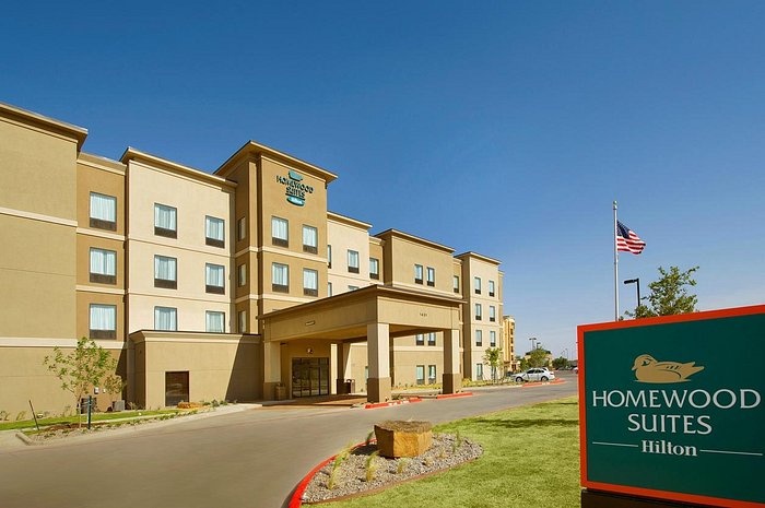 Hilton's Homewood Suites and Home2 Suites Are Now Pet-Friendly