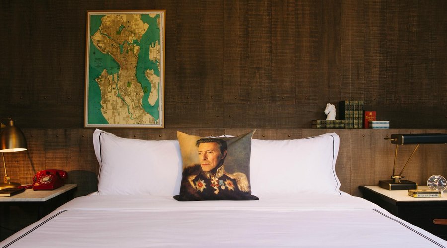 Palladian guestroom interior