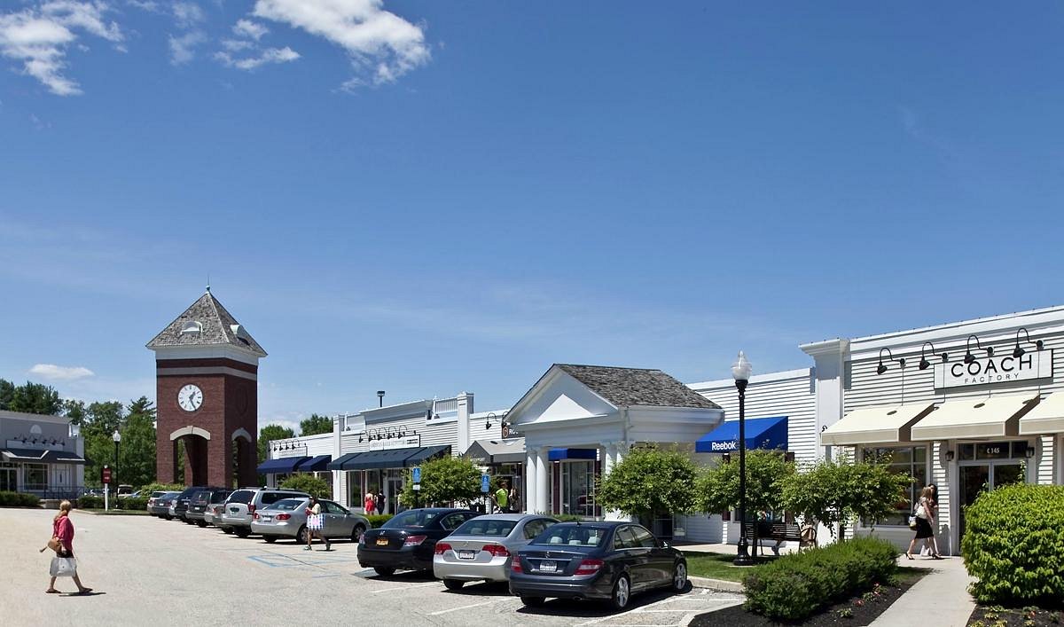 Lee Premium Outlets - All You Need to Know BEFORE You Go