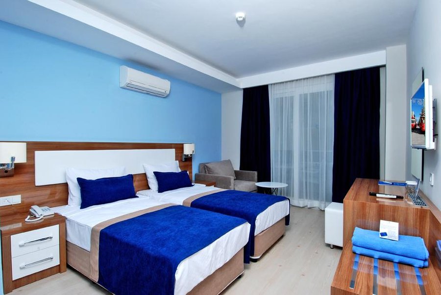 kleopatra ramira hotel 79 8 6