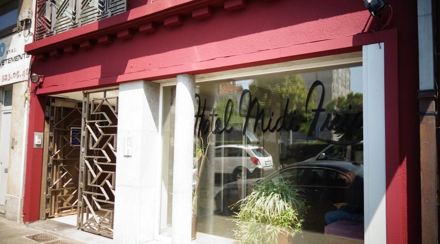La Facade de jour