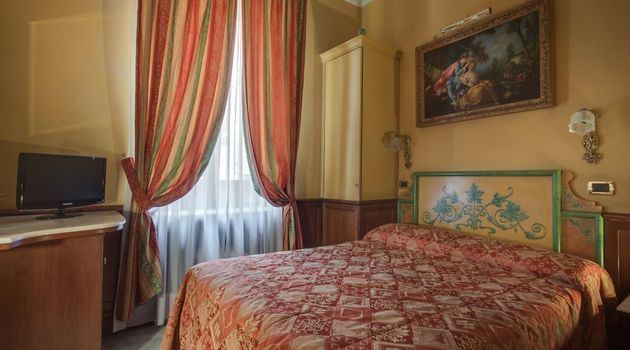 Camera/Room