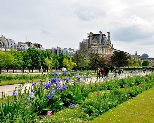 tourist hotspots paris