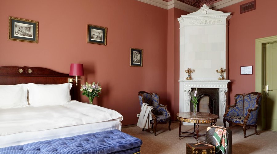 Gallery Deluxe room
