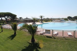 Pool & Beach
