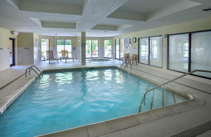 Courtyard Parsippany Pool: Pictures & Reviews - Tripadvisor