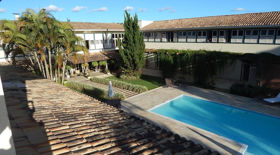 Area da piscina vista da varanda do quarto