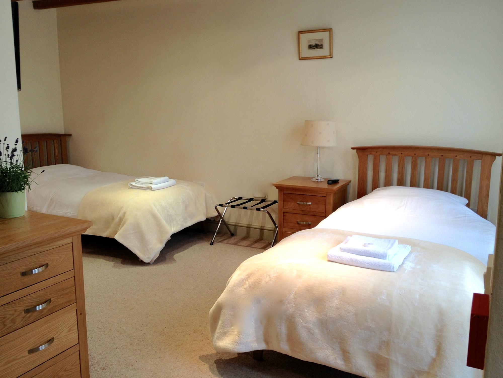 THE COACH AND HORSES - B&B Reviews (Bourton-on-the-Water, England)