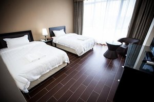 Room & Suite
