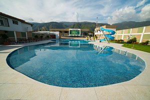 Hotel Regina Resort & Convenciones in Cochabamba, image may contain: Hotel, Resort, Villa, Pool