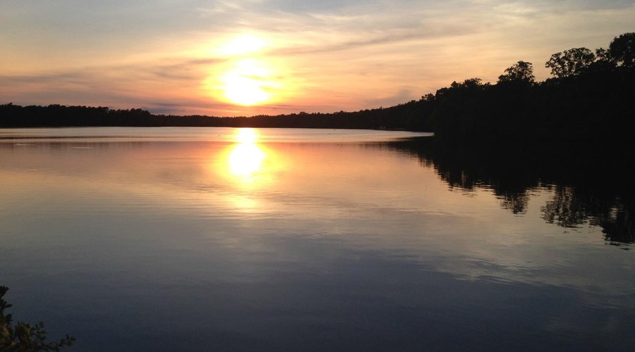 Parvin lake