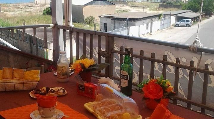 sala colazione con vista mare