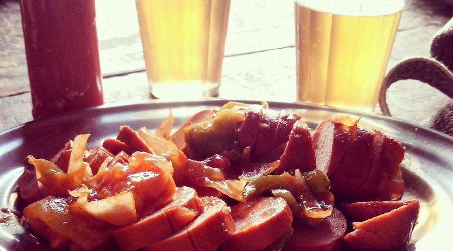 Salsicha ao molho de tomate