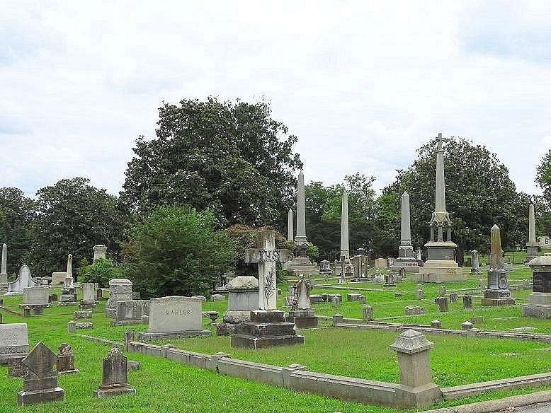 Historic Oakwood Cemetery image