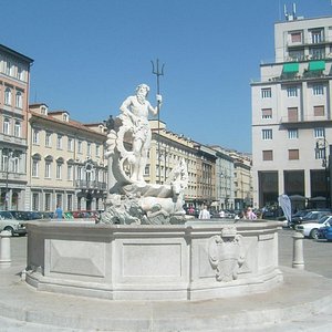 tourist information center trieste