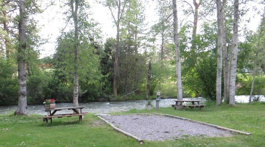 This site has electricity and water, and graveled pad