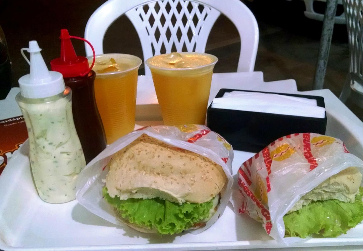 São mais de 20 sabores de XIS, pra toda a família aproveitar! – Foto de  Santa Fé Lanches, Santa Maria - Tripadvisor