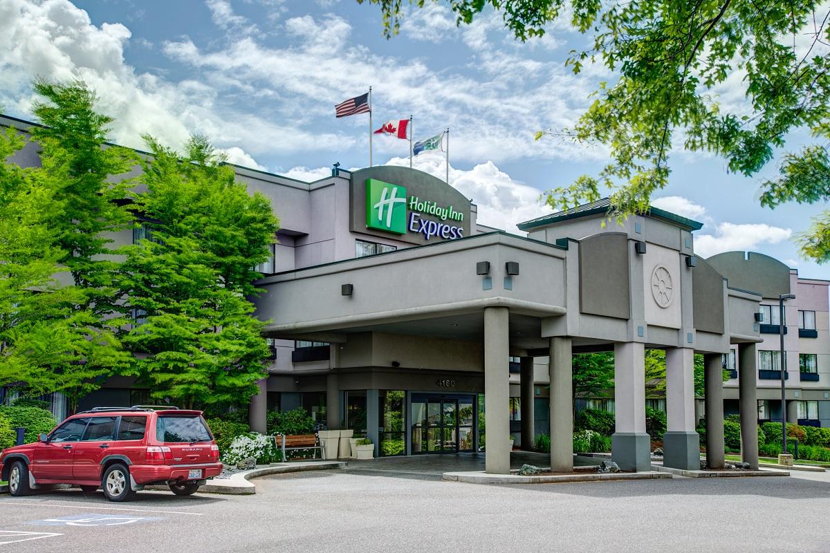 HOLIDAY INN EXPRESS BELLINGHAM AN IHG HOTEL Bellingham WA Foto S   Main Entrance 