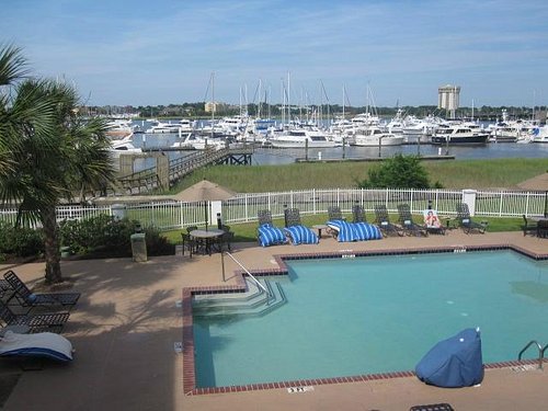 Courtyard By Marriott Charleston Waterfront 194 ̶2̶9̶0̶ Updated 2023 Prices And Hotel