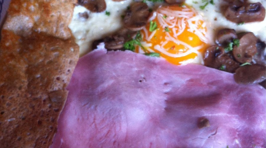 Crêpe club , jambon, champignons. Un régal !