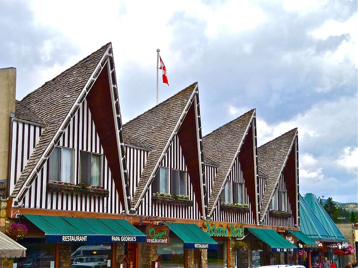 33 Absolute BEST Things to do in Jasper, Alberta (2023 Guide)
