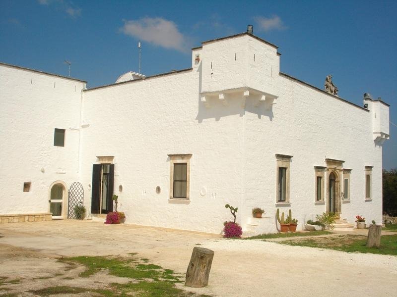 AGRITURISMO MASSERIA FERRI - Prices & Guest house Reviews (Ostuni ...