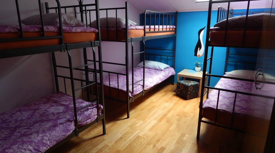 Room for 6 person