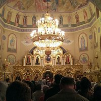 Внутреннее убранство храма.