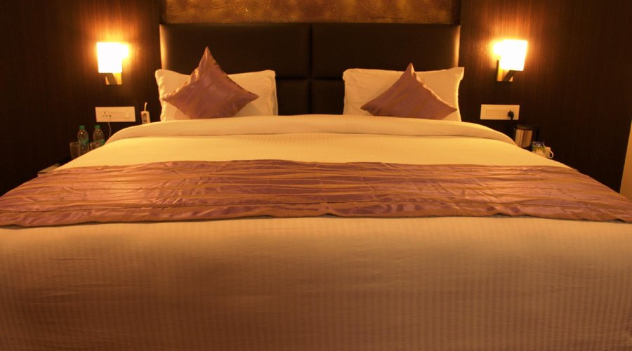 SUITE ROOM