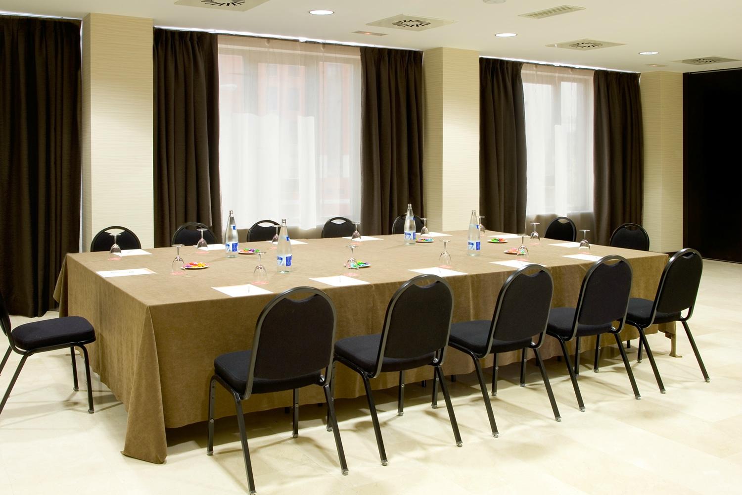 Hotel photo 15 of NH Valladolid Balago.