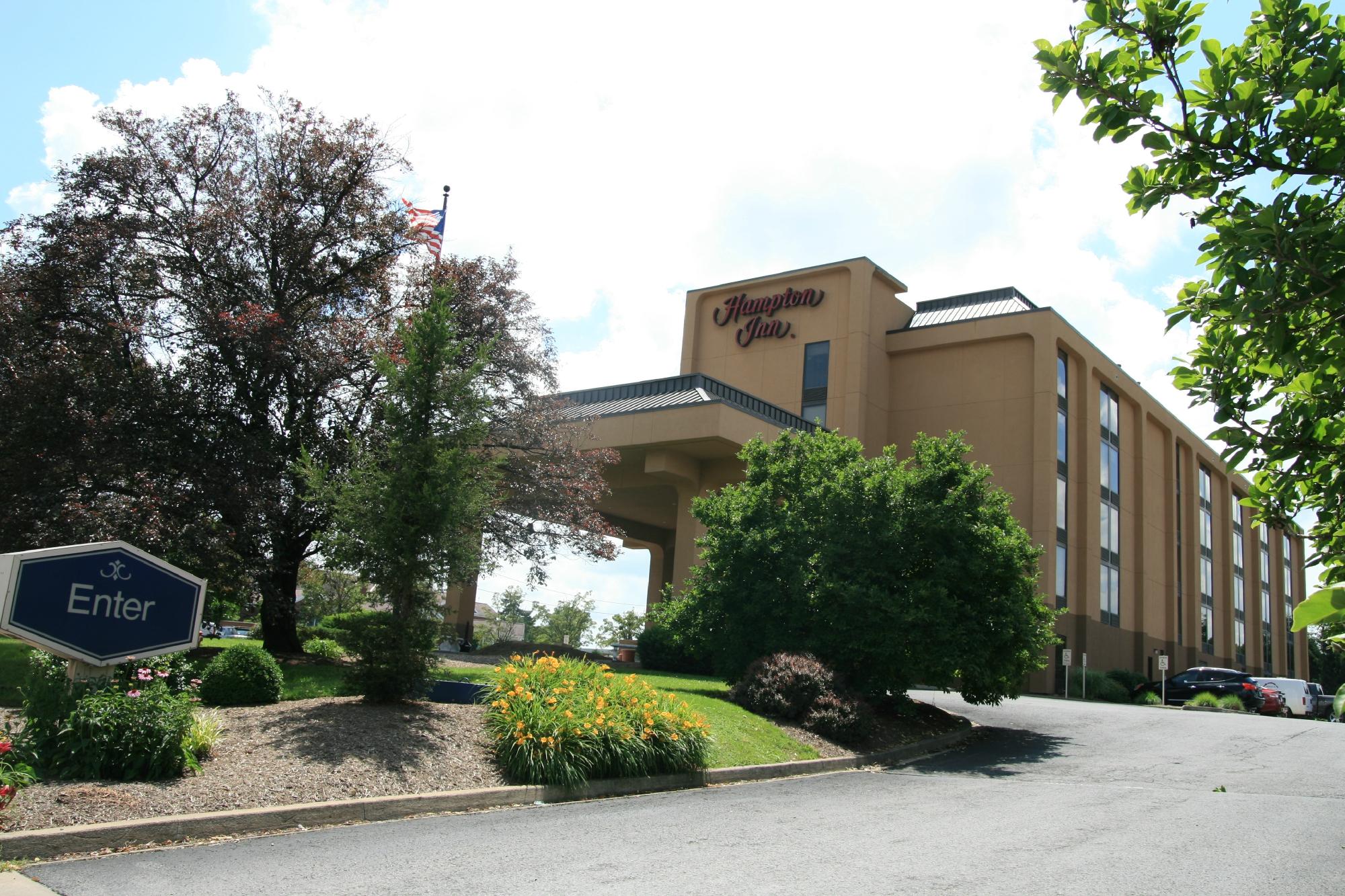 HAMPTON INN MORGANTOWN - UPDATED 2022 Hotel Reviews & Price Comparison ...