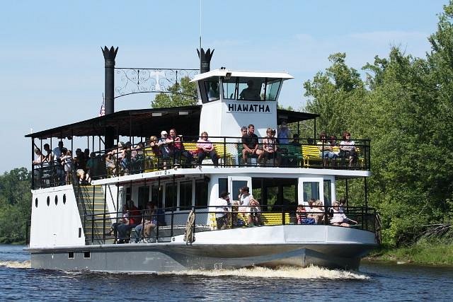 tahquamenon riverboat tours