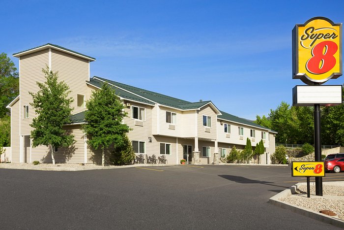 SUPER 8 BY WYNDHAM SALMON - Updated 2024 Prices & Hotel Reviews (Idaho)