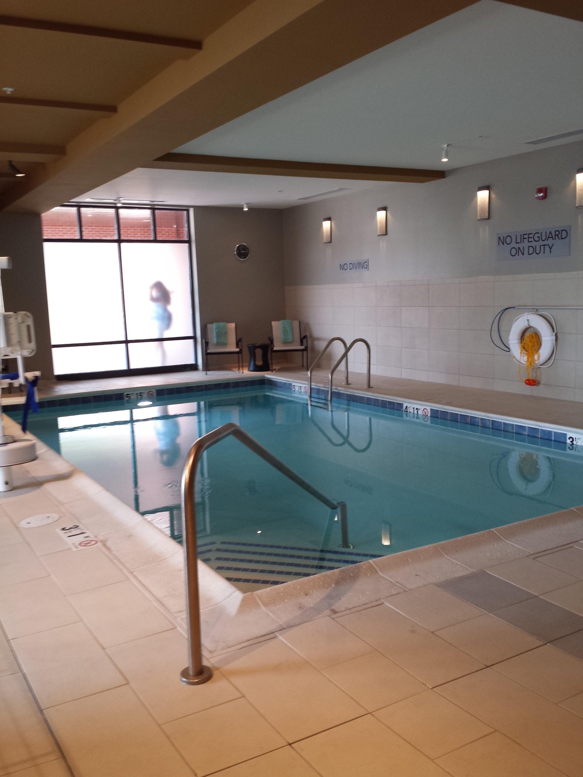 Courtyard by Marriott Portland Downtown/Waterfront Pool Pictures ...