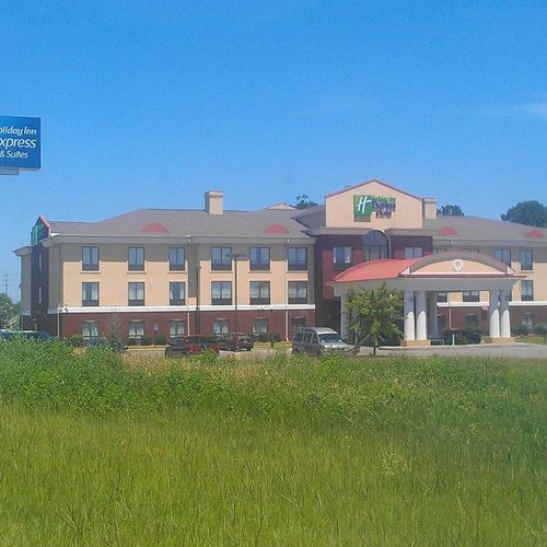 Holiday Inn Express & Suites Andalusia, an IHG Hotel image