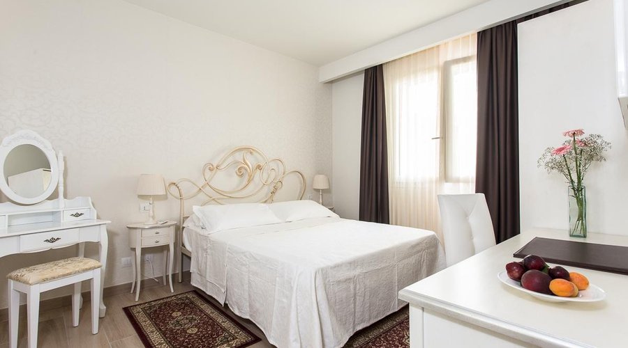 SPECIAL STANDARD SUITE