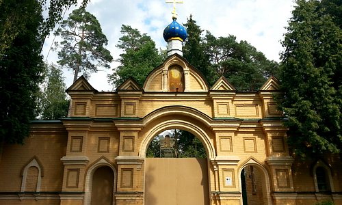 Центральный вход в монастырь. vnz-litva.ru