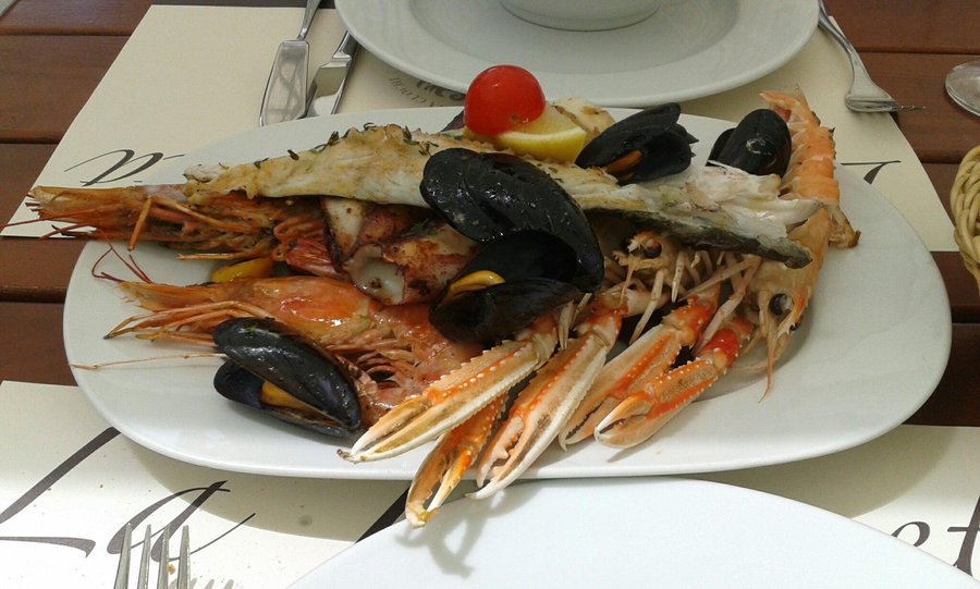 Fischplatte hat uns zu zweit ausgezeichnet geschmeckt
