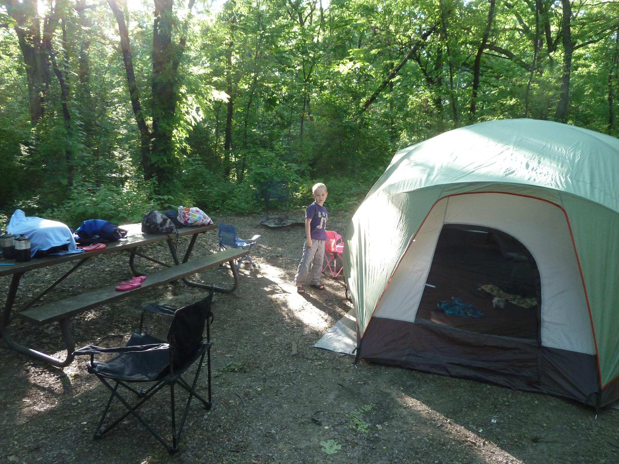 Starved rock store camping