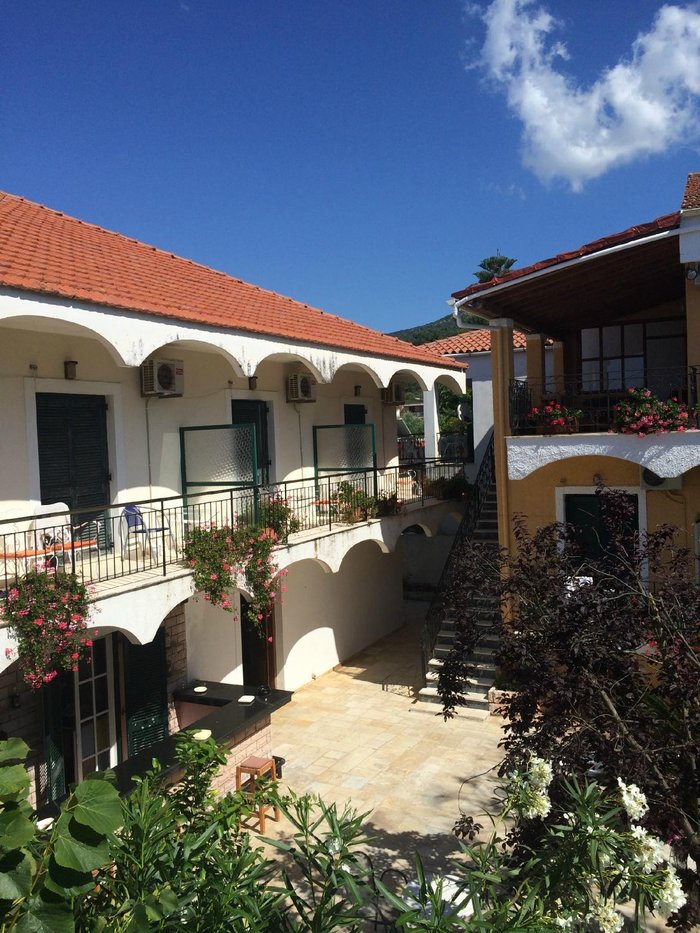 Villa Tasos Rooms: Pictures & Reviews - Tripadvisor