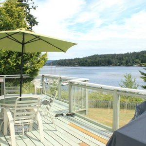 Briar cottage deck view