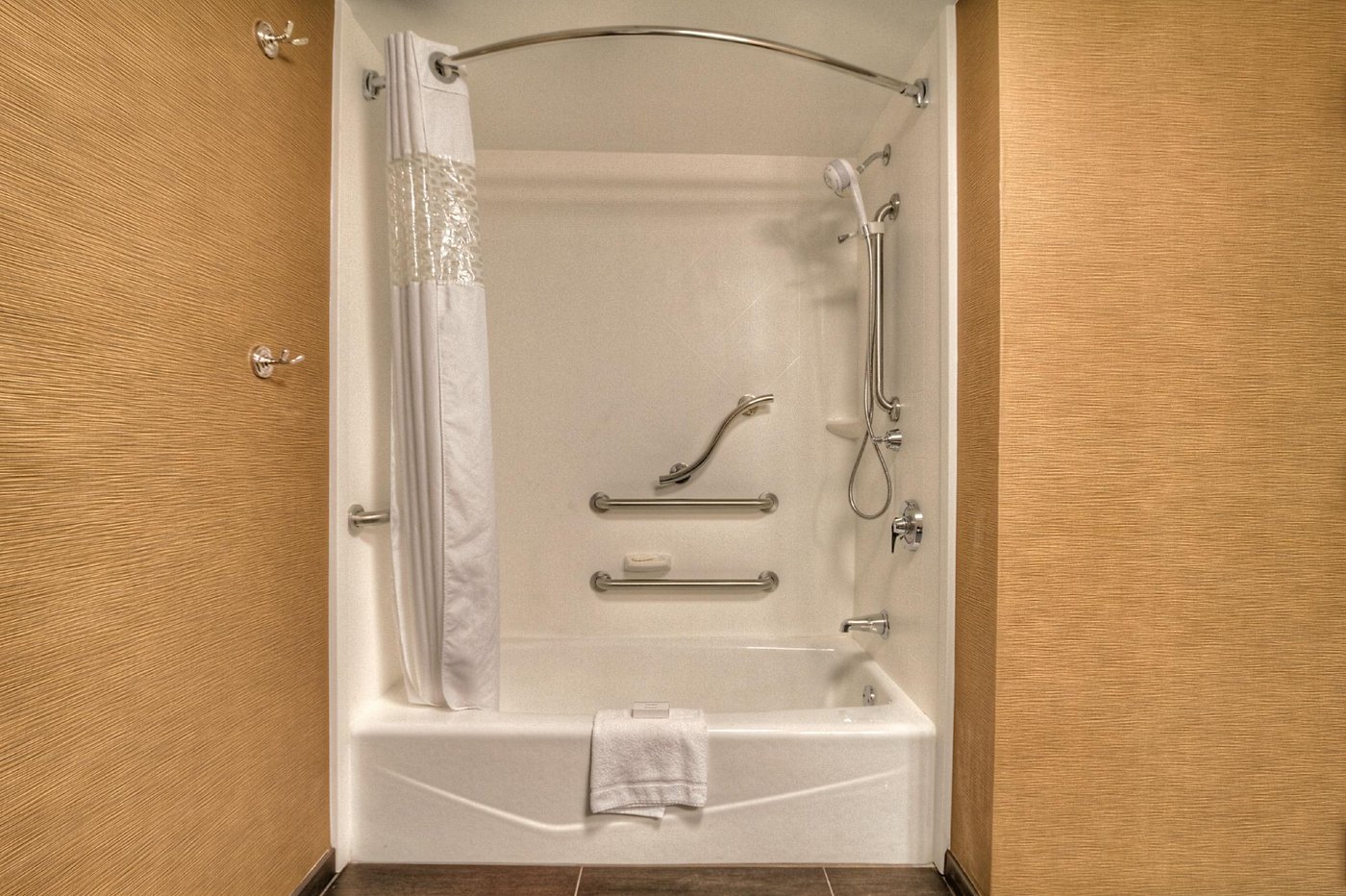 HAMPTON INN JONESVILLE/ELKIN Updated 2024 Prices & Hotel Reviews (NC)