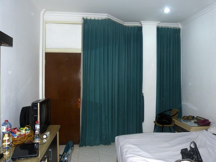 HOTEL SULAWESI (Jember, Indonesia) Ulasan & Perbandingan Harga Hotel