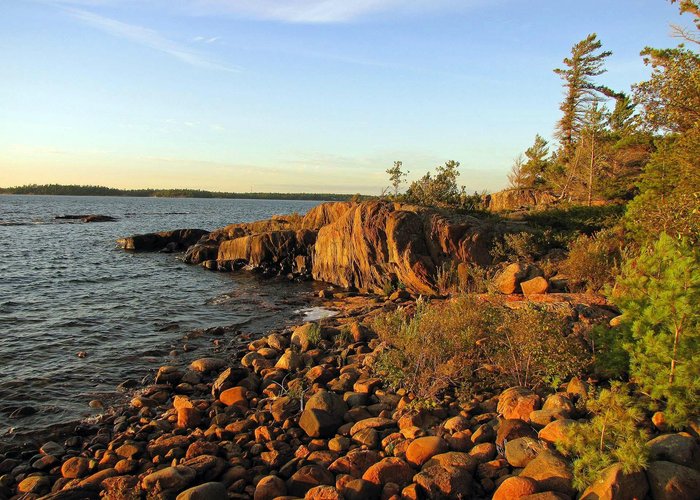 Spectacular rock formations on Wreck Island