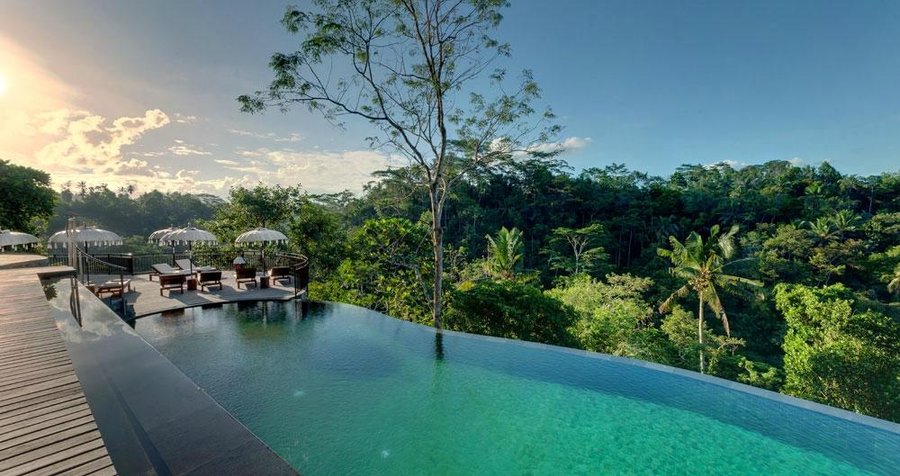 BatuKaru Main Pool