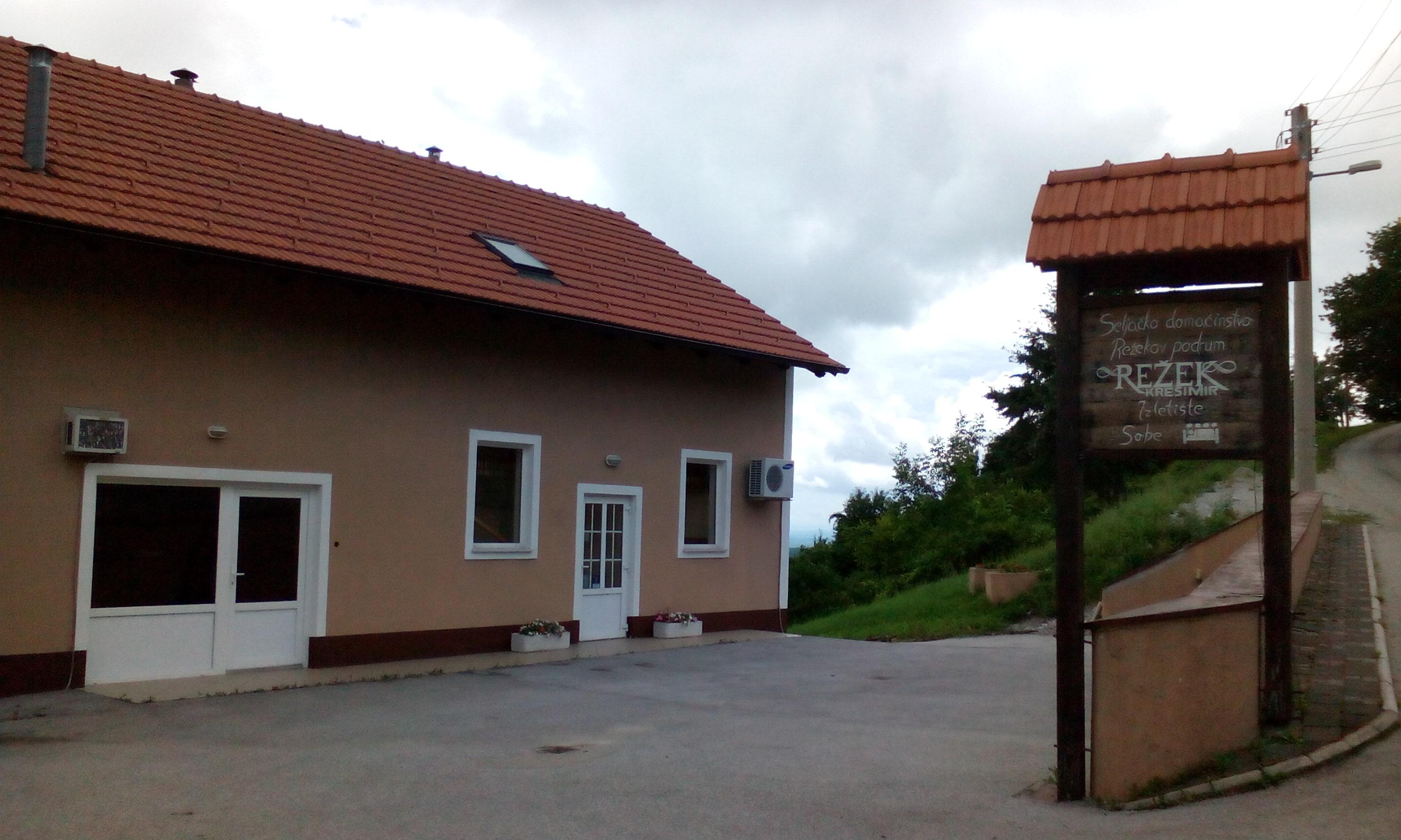 GUESTHOUSE REZEKOV PODRUM - Prices & B&B Reviews (Jastrebarsko, Croatia)